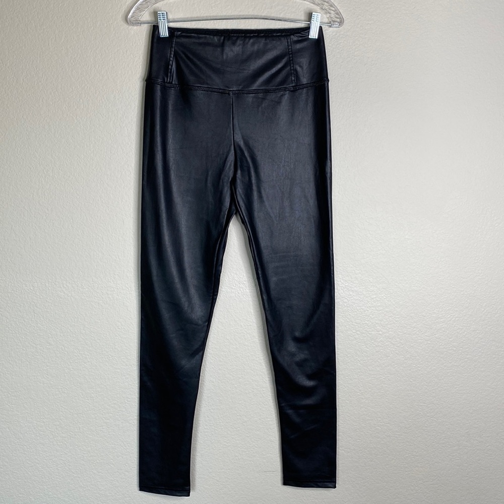 7 FAMK vegan faux leather high rise black leggings Sz small EUC